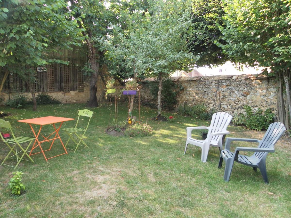 Au 66 Maison Centre Ville-Parking Gratuit Et Wifi Nogent-le-Rotrou Exterior foto